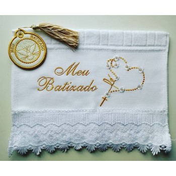 KIT BATIZADO TERÇO FÉ COM RENDA (TOALHA BOCA + CHAVEIRO)